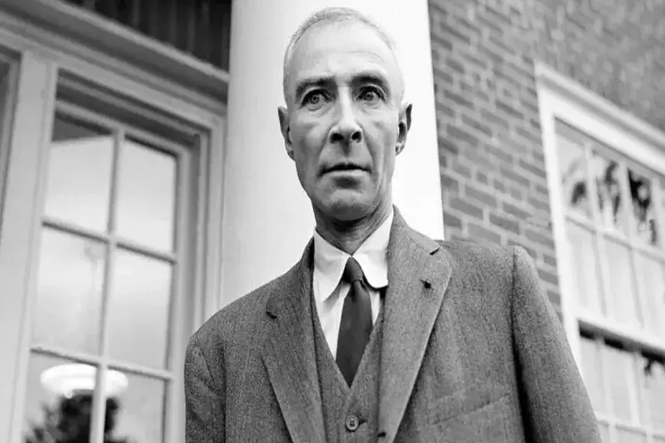 J Robert Oppenheimer Atom Bombasının Tarihi İzleri - 3